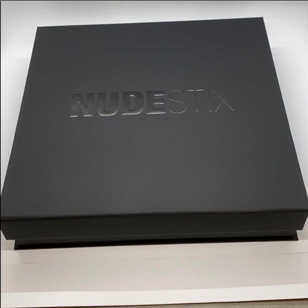 Nudestix - Picture 4 of 4